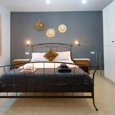 Вилла Cavendish With Sea Views And Heatable Pool Close To Flamingo