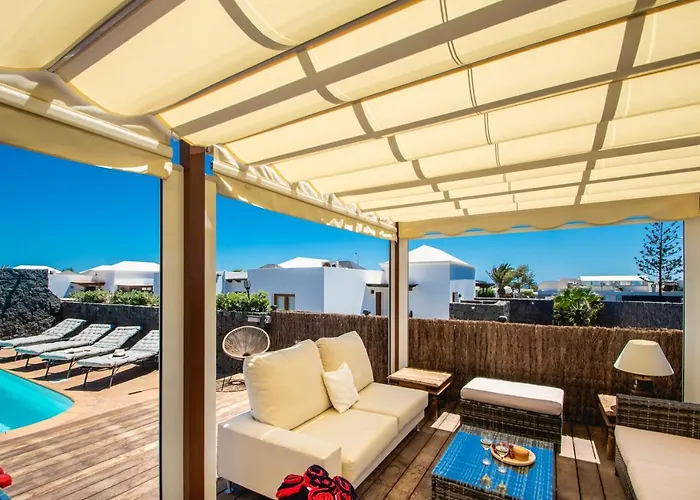 Willa Cavendish With Sea Views And Heatable Pool Close To Flamingo *