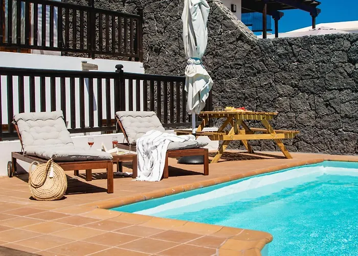 Willa Cavendish With Sea Views And Heatable Pool Close To Flamingo *