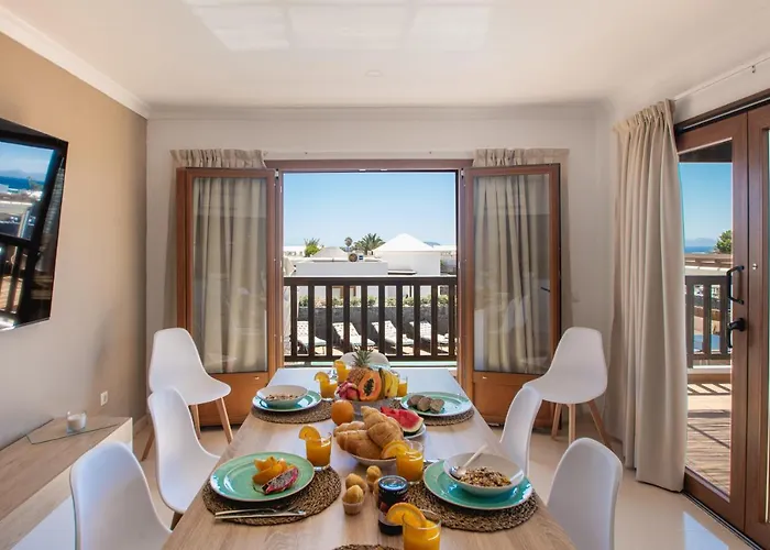 Willa Cavendish With Sea Views And Heatable Pool Close To Flamingo