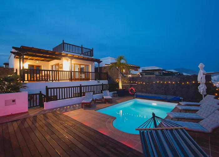 Cavendish With Sea Views And Heatable Pool Close To Flamingo