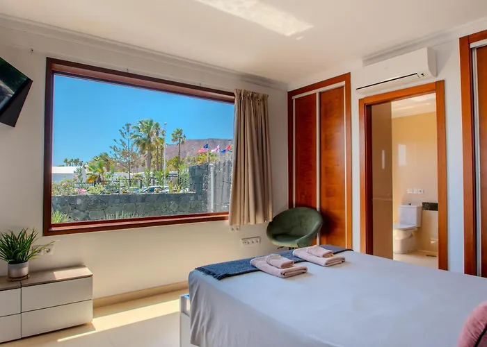 Cavendish With Sea Views And Heatable Pool Close To Flamingo Willa Playa Blanca (Lanzarote)