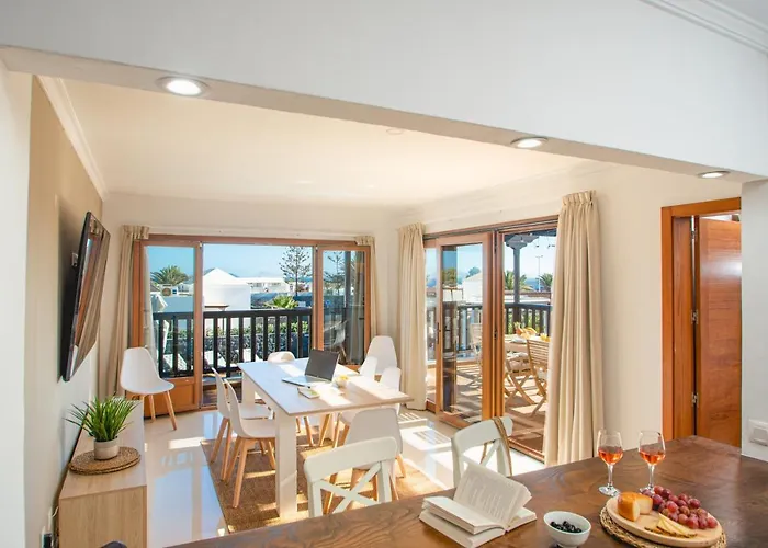 Cavendish With Sea Views And Heatable Pool Close To Flamingo