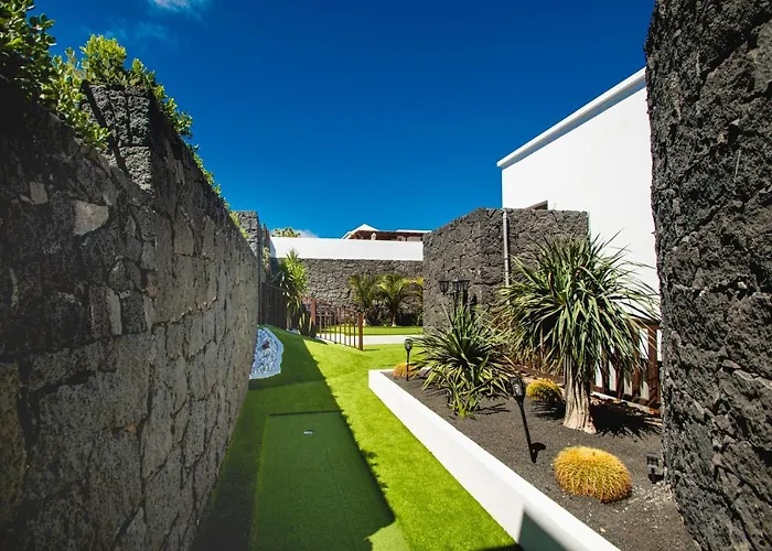 Cavendish With Sea Views And Heatable Pool Close To Flamingo * بلايا بلانكا