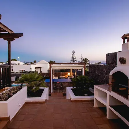 Cavendish With Sea Views And Heatable Pool Close To Flamingo Willa