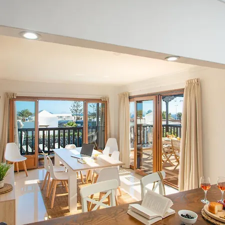 Cavendish With Sea Views And Heatable Pool Close To Flamingo