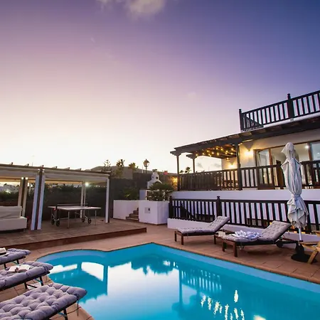 Cavendish With Sea Views And Heatable Pool Close To Flamingo *