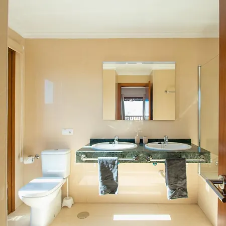 Cavendish With Sea Views And Heatable Pool Close To Flamingo *