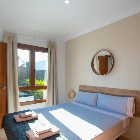 Willa Cavendish With Sea Views And Heatable Pool Close To Flamingo