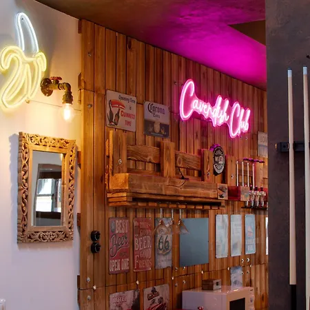 Cavendish With Sea Views And Heatable Pool Close To Flamingo *