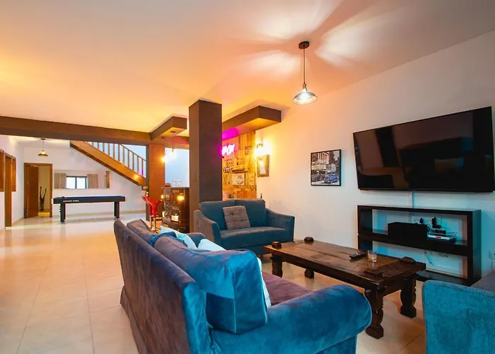 Cavendish With Sea Views And Heatable Pool Close To Flamingo Playa Blanca (Lanzarote)