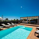 Cavendish With Sea Views And Heatable Pool Close To Flamingo * Playa Blanca